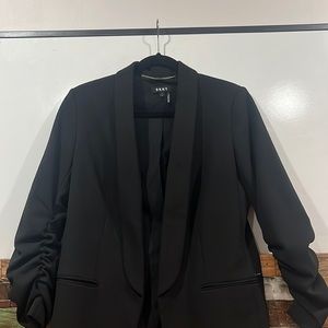Lined DKNY with scrunched arm blazer